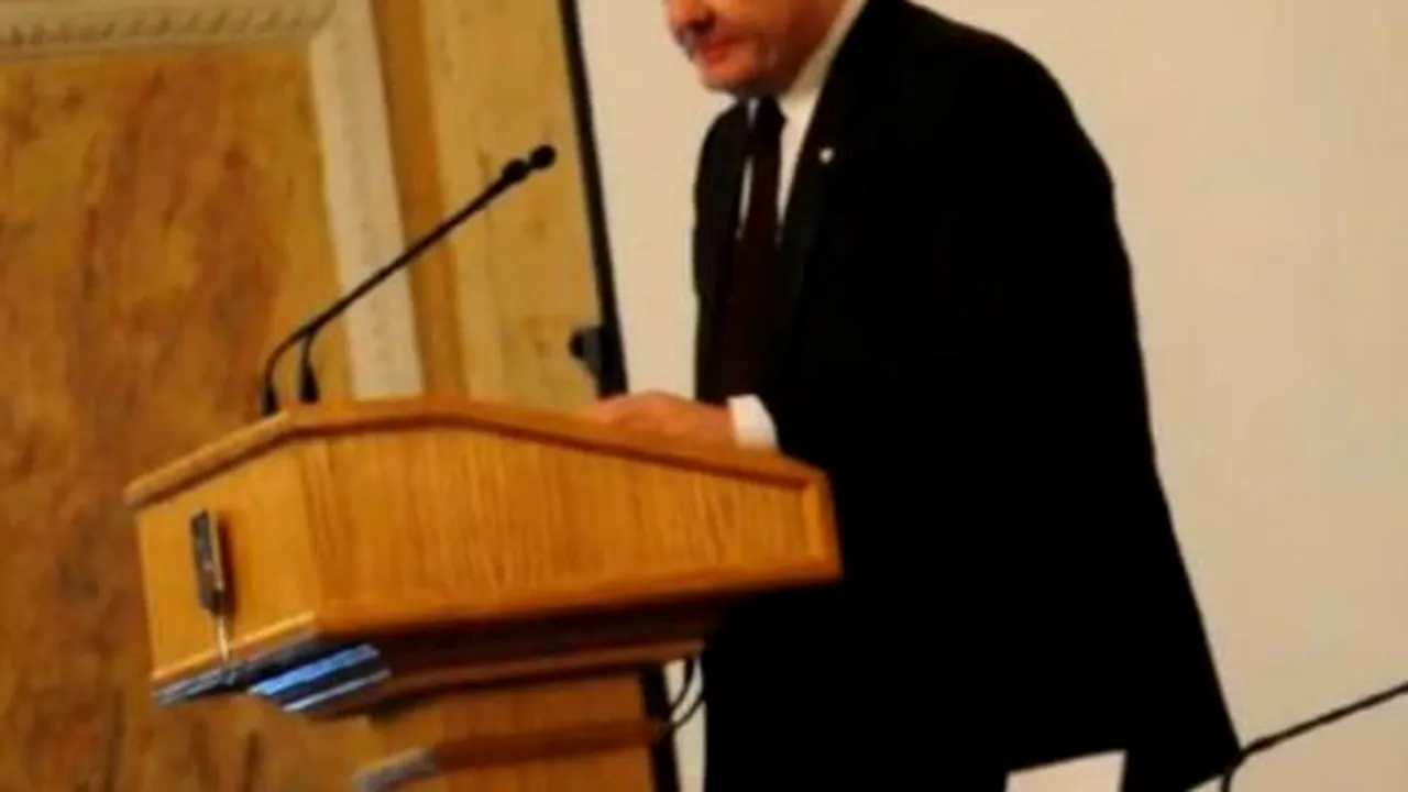 Petro Poroşenko a vorbit în limba română într-un discurs susţinut la Cernăuţi - VIDEO