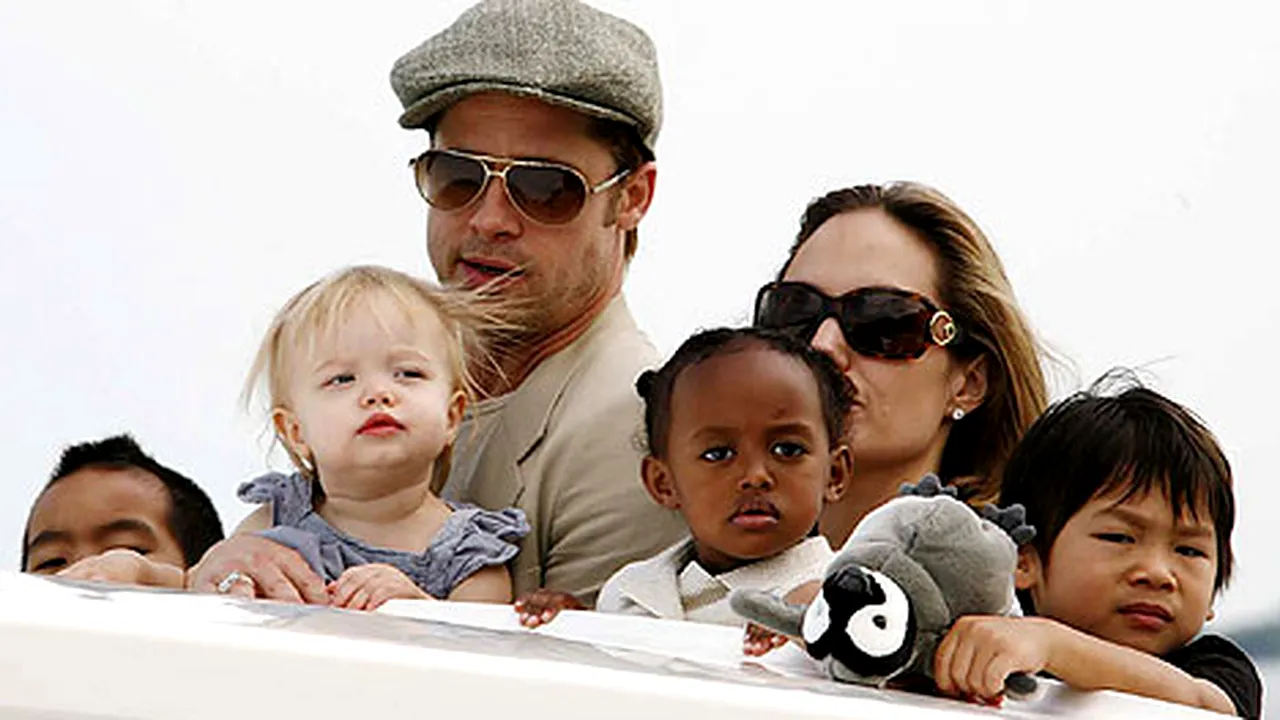 Copiii cuplului Jolie-Pitt îşi vor oferi cadouri speciale de Crăciun, realizate chiar de ei