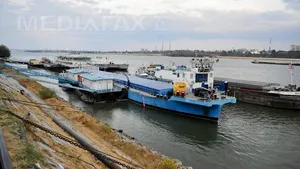 Podul de la Feteşti, peste braţul Borcea, va fi reabilitat în doi ani. A fost desemnat câştigătorul pentru realizarea proiectului