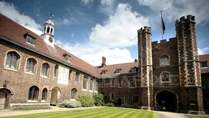 De la Bucureşti la Cambridge: Cum devii student la o universitate de top