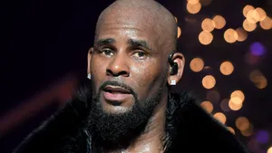 R. Kelly a pledat nevinovat la acuzaţiile de trafic sexual; artistul rămâne în închisoare