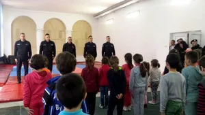 Şcoala Altfel, o zi la sediul Jandarmeriei Române