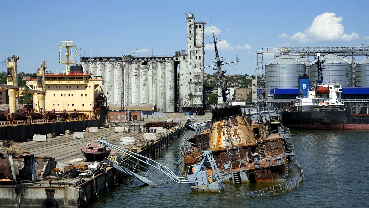 Ucraina cere Turciei să investigheze alte trei nave ruseşti care ar transporta cereale furate