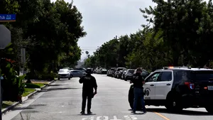 Tată şi fiu implicaţi în uciderea unui om de culoare sunt acuzaţi de omor şi violenţă în formă agravantă