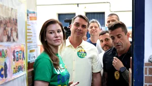 Fuga lui Bolsonaro, pas cu pas. Pașaport italian, avion privat