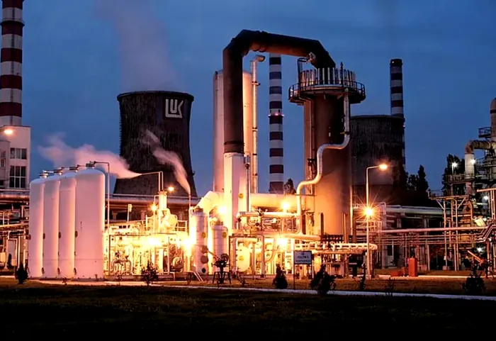 Exclusiv Care este planul de reorganizare a rafinăriei Petrotel – Lukoil după intrarea în insolvență. Declarațiile exclusive ale directorului general executiv și președinte al directoratului