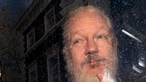 Julian Assange a primit permisiunea de a se căsători în închisoare