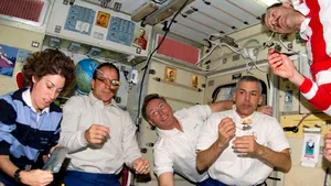 DIETA NASA: Ce alimente mănâncă astronauţii trimişi în spaţiu - FOTO, VIDEO