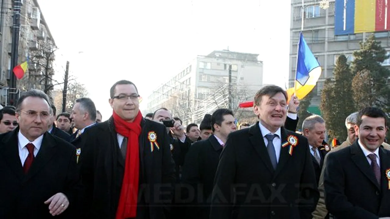 Ziua Unirii la Iaşi: Liderii USL, printre participanţii la manifestări - GALERIE FOTO