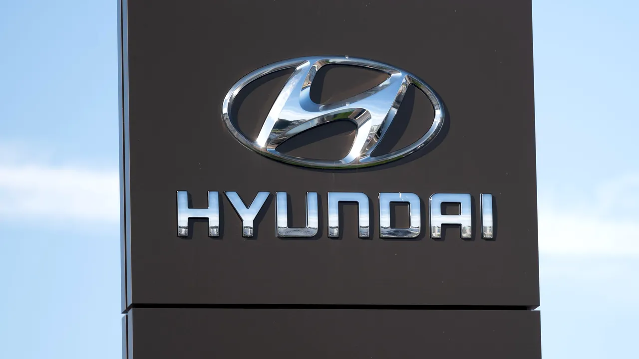 Hyundai şi Kia retrag vehiculele din cauza riscului de incendiu