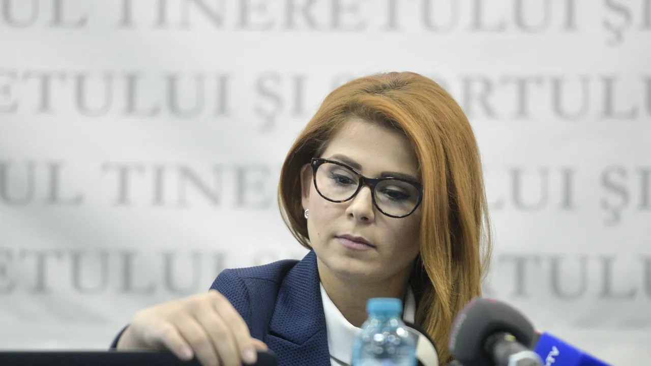 „E total depăşită de funcţia pe care o ocupă! MTS nu a reuşit să-şi cheltuie banii pe care-i avea în buget