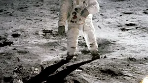 Au ajuns americanii pe Lună? Noi fotografii reduc la tăcere teoriile care susţineau că aselenizarea a fost o farsă - VIDEO, GALERIE FOTO