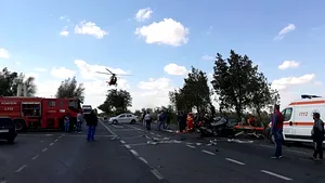 FOTO, VIDEO | Grav accident de circulaţie în Constanţa. Trei persoane au murit, în urma impactului dintre un autocar şi un autoturism/ Şoferul maşinii nu a acordat prioritate