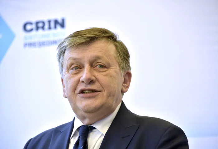 DECLARAȚII Crin Antonescu salută mesajul lui Nicușor Dan de Ziua Europei: „Vorbește, pentru prima oară, despre greșelile Europei”