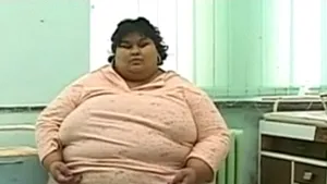 Femeia obeză care a născut o fetiţă în februarie a murit în urma unui stop cardiac