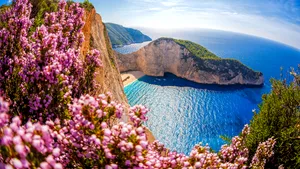 Destinaţiile turistice preferate de români pentru vara 2017. La ce preţuri ajung vacanţele