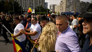 POLITIC AUR: Fermierii trebuie ascultați, nu întâmpinați cu gaze lacrimogene / Bolojan trebuie să vorbească direct cu fermierii