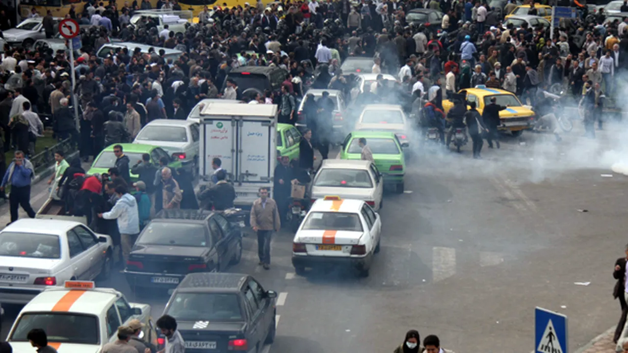 Cel puţin 48 de răniţi la Teheran, în urma coliziunii dintre două trenuri de metrou