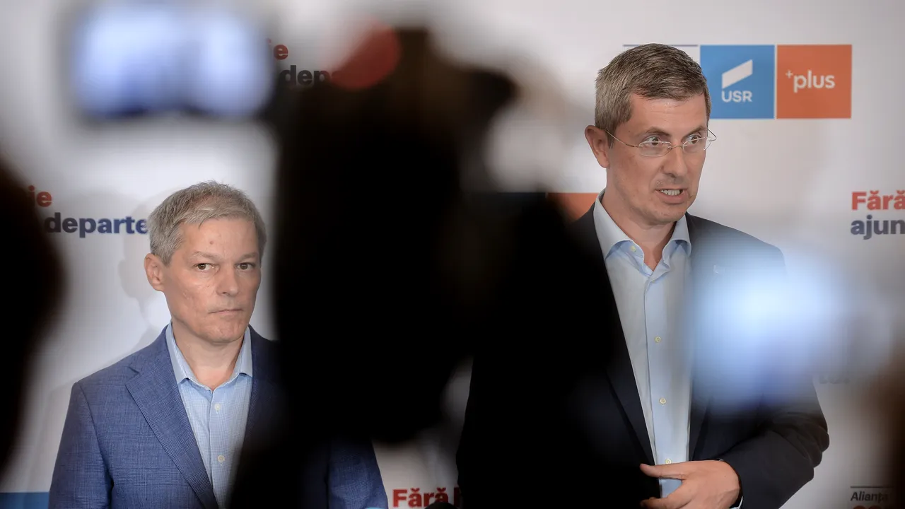 Cioloş, reacţie la lupta din USR: Chemarea partidului la arme, de neacceptat. Mesaj dur pentru Barna