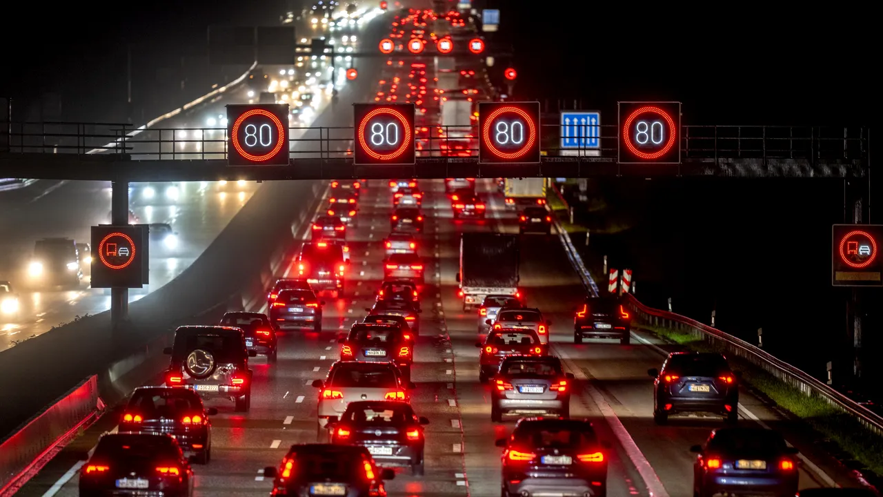 Germania s-a răzgândit în privinţa interzicerii maşinilor pe combustie: 