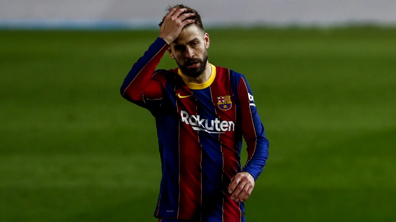 Pique, ovaţionat la ultima sa apariţie ca jucător al Barcelonei pe Camp Nou