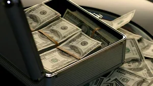 China are peste 250 de noi miliardari în 2020