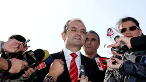 Măsura reducerii salariilor cu 25% va fi aplicată şi după ce a fost declarată ilegală