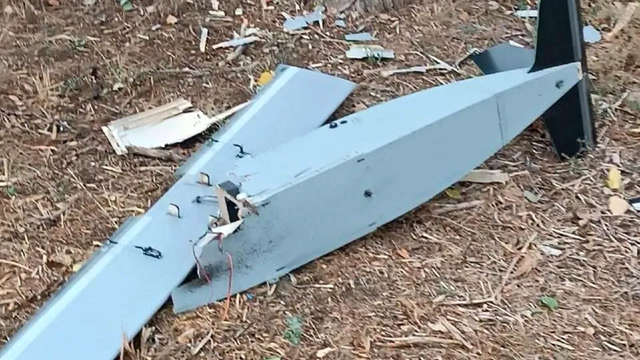 Alertă de Ziua Independenței Republicii Moldova: O dronă a căzut în Chișinău. Alte cinci drone au încălcat spațiul aerian al țării
