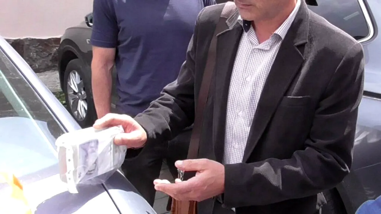 Parchetul european, condus de Koveși, a prins în flagrant un primar din Bihor care primea mită. Cum s-a întâmplat