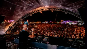 Bărbatul găsit mort lângă o scenă de la Neversea: Medicii legişti au stabilit cauza decesului 