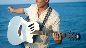 Băsescu l-a invitat pe Ricky Ardezianu, cântăreţ din Republica Moldova, la botezul nepoatei sale 