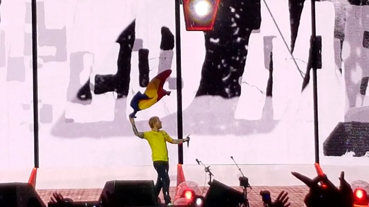 Ed Sheeran a făcut senzaţie pe Arena Naţională: Cântăreţul britanic a ieşit pe scenă în tricoul Naţionalei de fotbal a României | FOTO, VIDEO