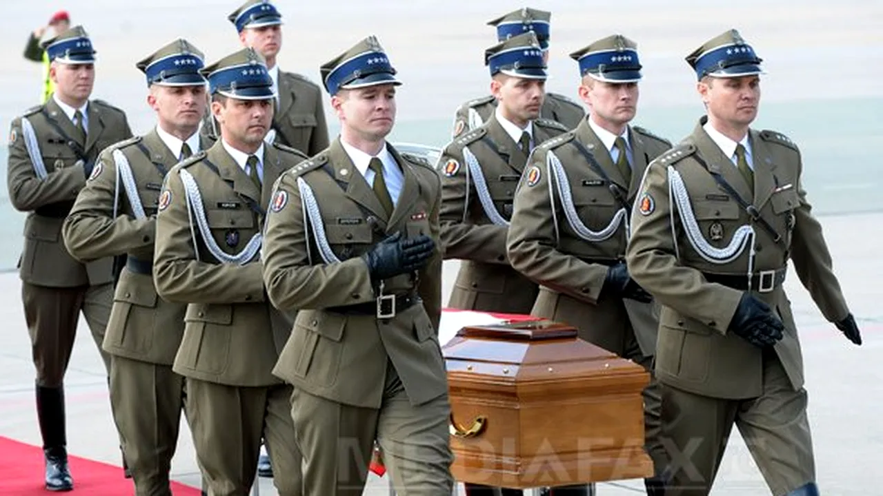 Cadavrul fostului preşedinte polonez în exil Kaczorowski, decedat la Smolensk, a fost exhumat