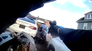 Caz controversat în SUA: Un polițist cu atac de anxietate a luat ambulanța destinată unui bărbat împușcat chiar de poliție