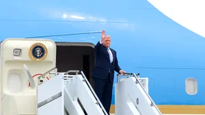 Trump, acuzat că a tranzacționat acțiuni la companii cu care administrația sa avea contracte / Eric Trump respinge acuzațiile: „Sunt o minciună