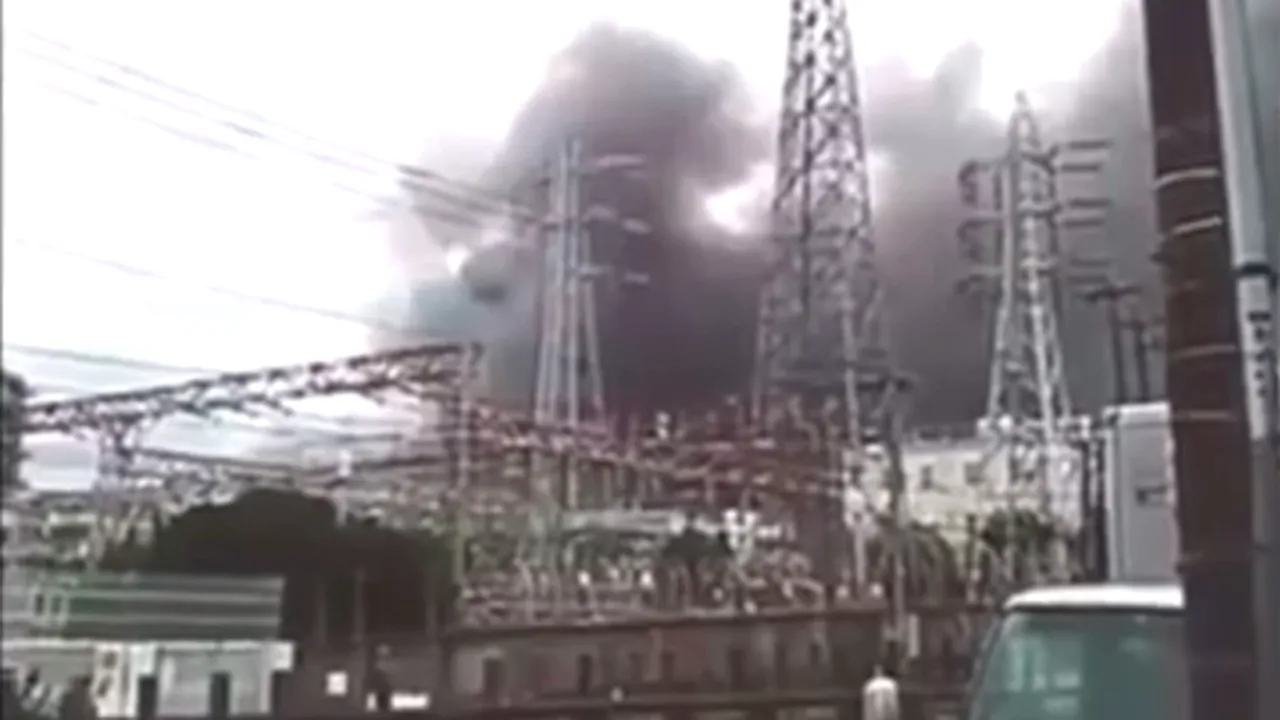 Incendiu la o uzină de oţel, în apropiere de un aeroport de lângă Tokyo - VIDEO