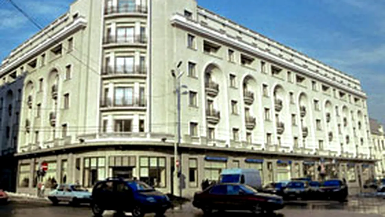 Angajaţii Athenee Palace Hilton, nemulţumiţi de salariu