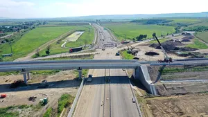 Lucrările la tronsonul Iernut-Cheţani se apropie de final. Investiţia se ridică la 438 de milioane de lei