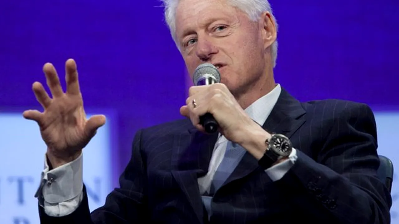 Remus Pricopie, alături de Bill Clinton şi Tony Blair la un forum despre educaţie organizat în Dubai
