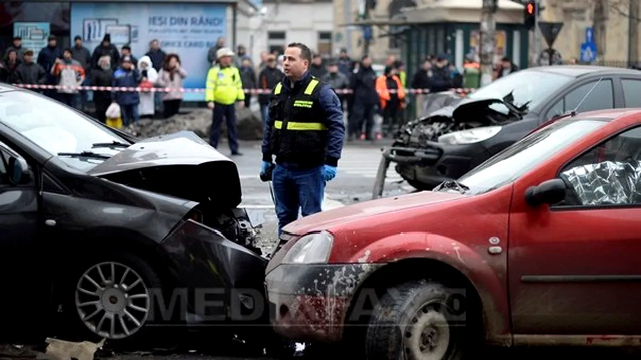 Două persoane au murit şi şase au fost rănite, în urma unui ACCIDENT produs în Piaţa Romană din Capitală - FOTO