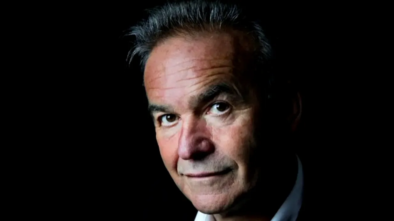 Celebrul regizor Nick Broomfield vine la Astra Film Festival cu un film despre Leonard Cohen

