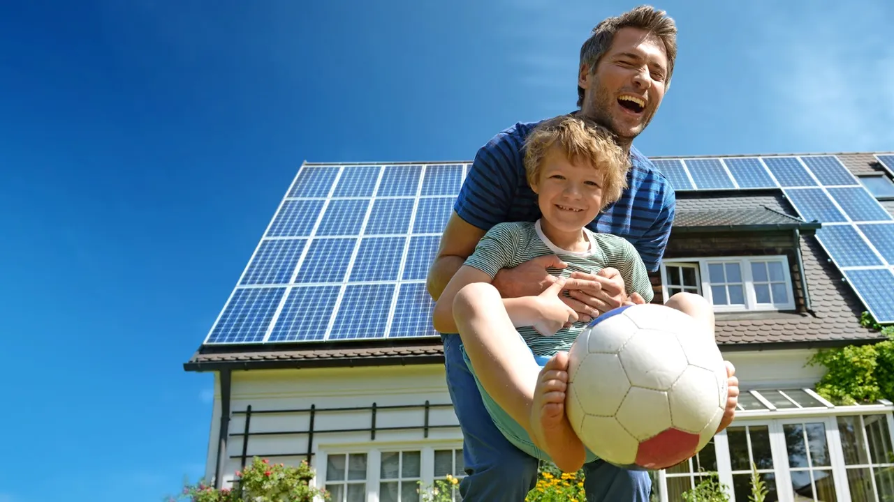 Ieşi pe plus la energie: De ce să devii prosumator?