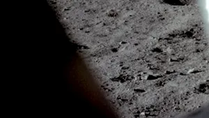 Ce a VĂZUT Neil Armstrong după ASELENIZARE. Primele IMAGINI facute de om pe altă lume - GALERIE FOTO