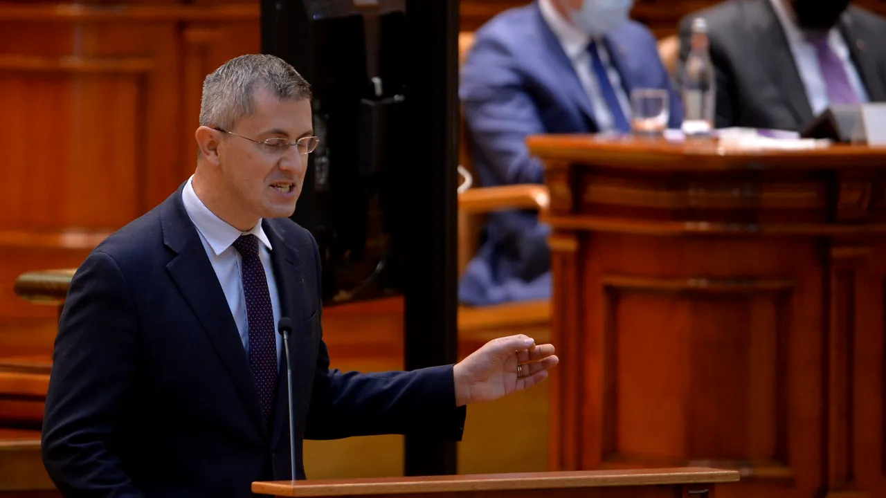 Dan Barna anunţă ce se va întâmpla după ce Guvernul Cioloş va fi respins.  „Dacă PSD decide să-l susţină pe Cîţu, atunci noi suntem în opoziţie”