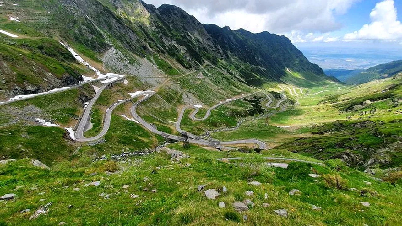 Se deschide circulaţia pe Transfăgărăşan 