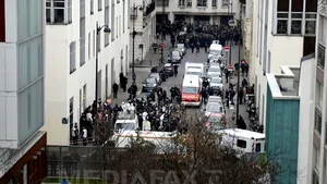 România nu ridică gradul de alertă după atacul terorist de la Paris: 