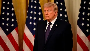 După ce a sugerat un acord iminent cu Iranul, Trump schimbă tonul: „Nu ne grăbim”