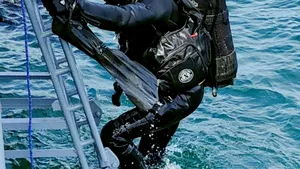 APĂRARE Resturi de dronă, găsite în Marea Neagră. Scafandrii militari au intervenit în zona Grindului Chituc