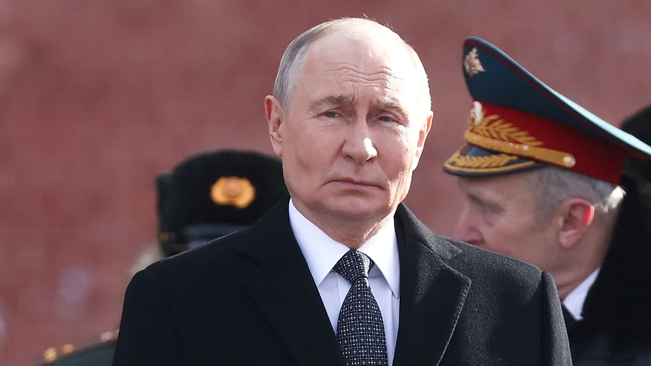 Reuters: Rusia beneficiază atât de mult de pe urma războiului din Iran, încât a trebuit să amâne reformele fiscale