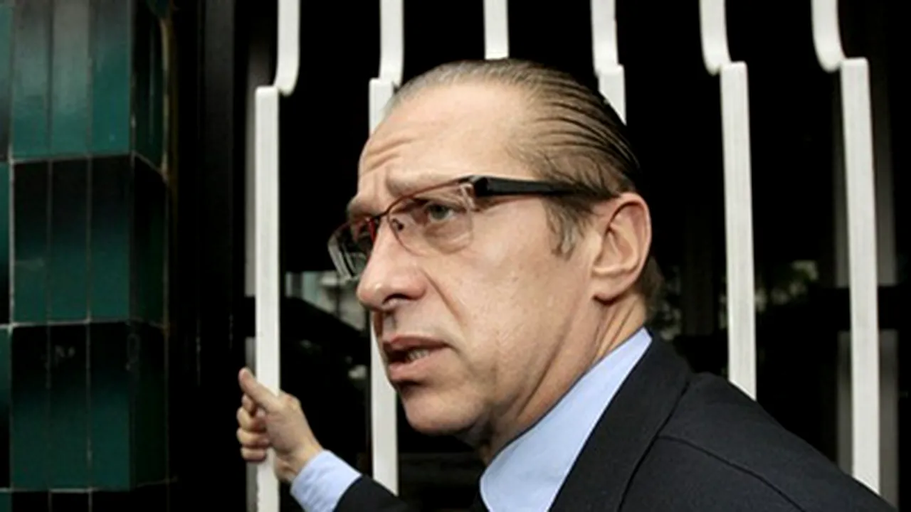 Fratele lui Silvio Berlusconi a fost condamnat la patru luni de închisoare